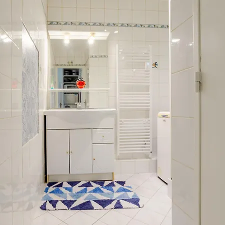 아파트 Plein Sud-17 By Interhome