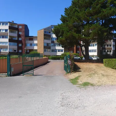 Daire Plein Sud-17 By Interhome